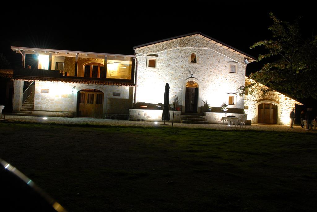 Longi Agriturismo Il Vignale מראה חיצוני תמונה