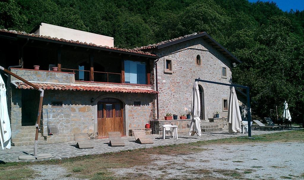 Longi Agriturismo Il Vignale מראה חיצוני תמונה
