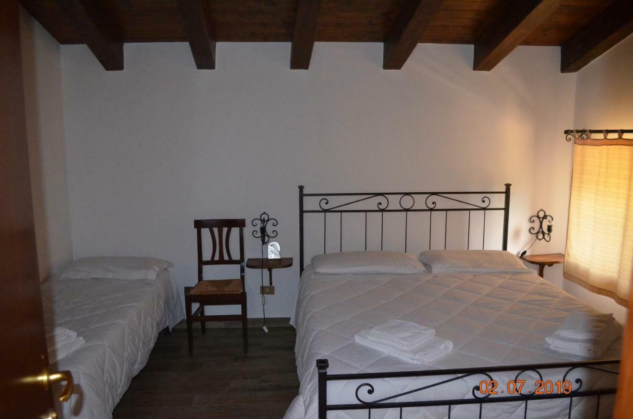 Longi Agriturismo Il Vignale מראה חיצוני תמונה
